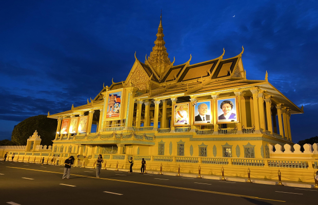 Phnom Penh 9 Exciting Spots Evening Tuk-Tuk Tour